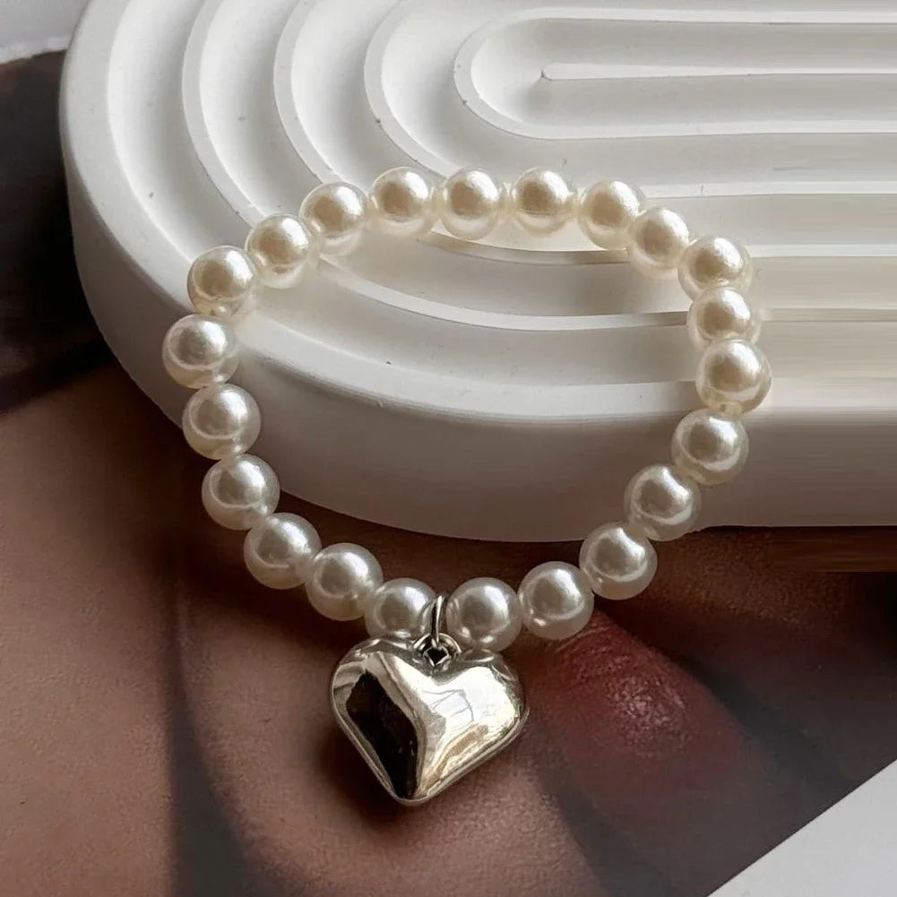 Pärlhalsband till samlarfigur – söt accessoar i metall och plyschstil