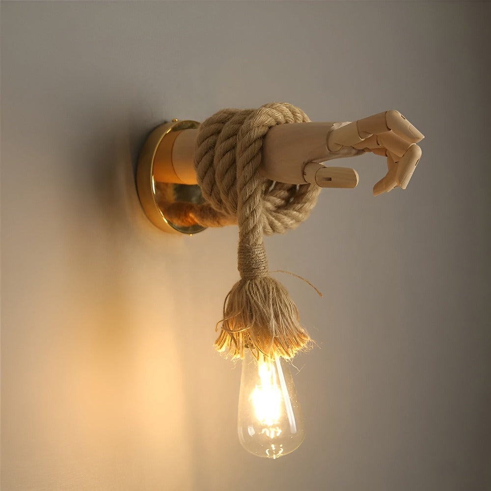 ForgeLoom – Vägglampa i Trä & Smidesjärn med Retrostil